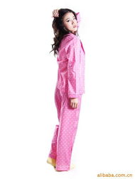 丹名尚品 深圳家居服飾風(fēng)尚，鞋帽搭配點(diǎn)亮舒適生活